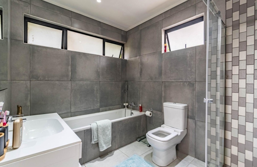 3 Bedroom Property for Sale in Bedfordview Gauteng