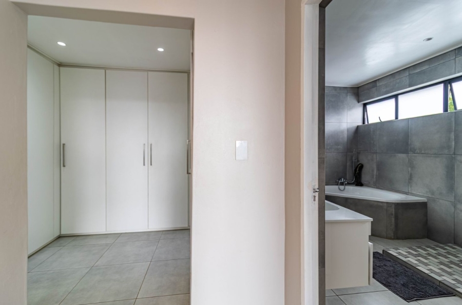 3 Bedroom Property for Sale in Bedfordview Gauteng