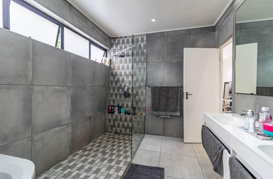 3 Bedroom Property for Sale in Bedfordview Gauteng