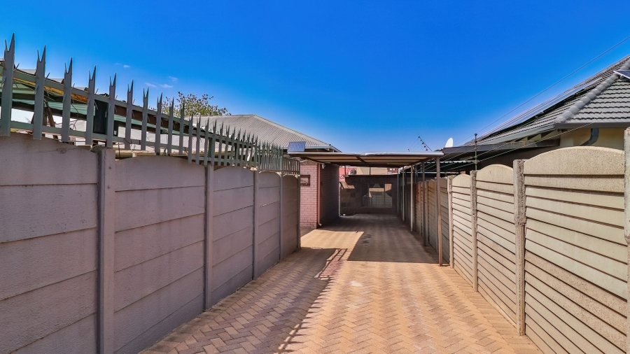 4 Bedroom Property for Sale in Gerdview Gauteng