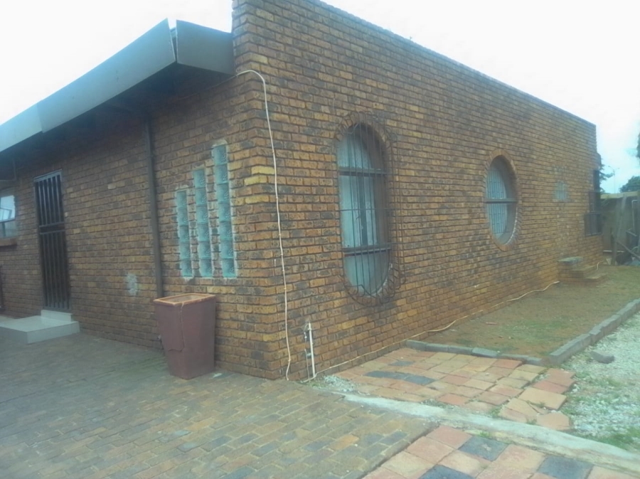 4 Bedroom Property for Sale in Dalpark Gauteng