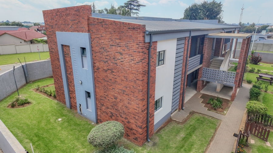 2 Bedroom Property for Sale in Ravenswood Gauteng