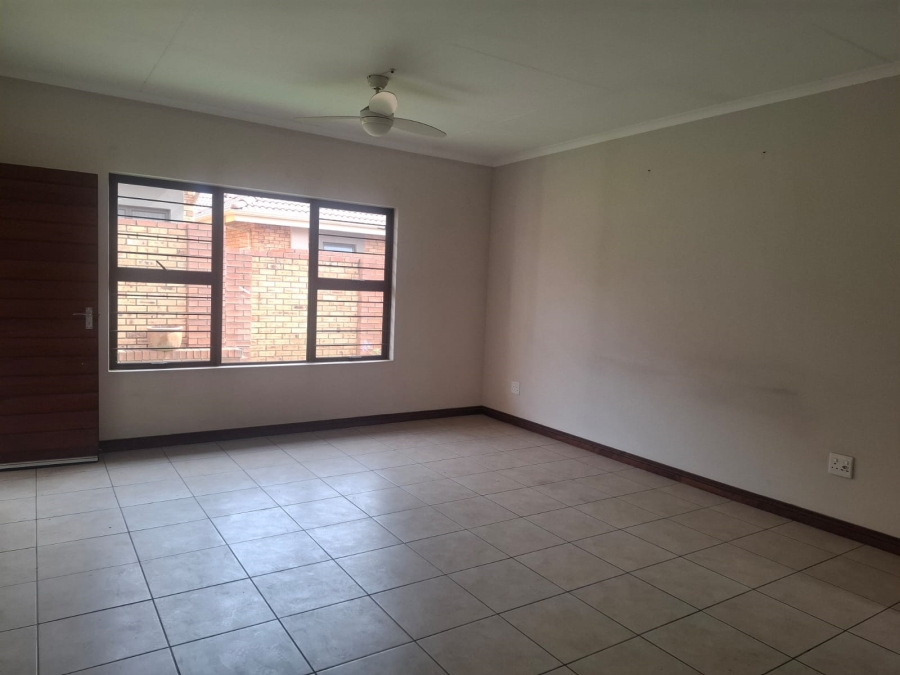 2 Bedroom Property for Sale in Pomona Gauteng