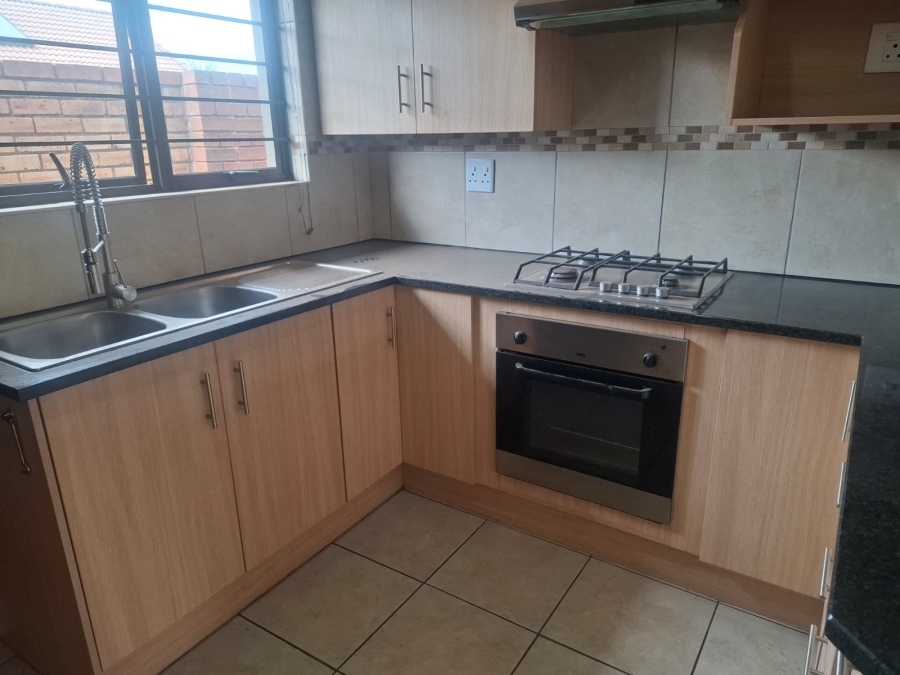 2 Bedroom Property for Sale in Pomona Gauteng