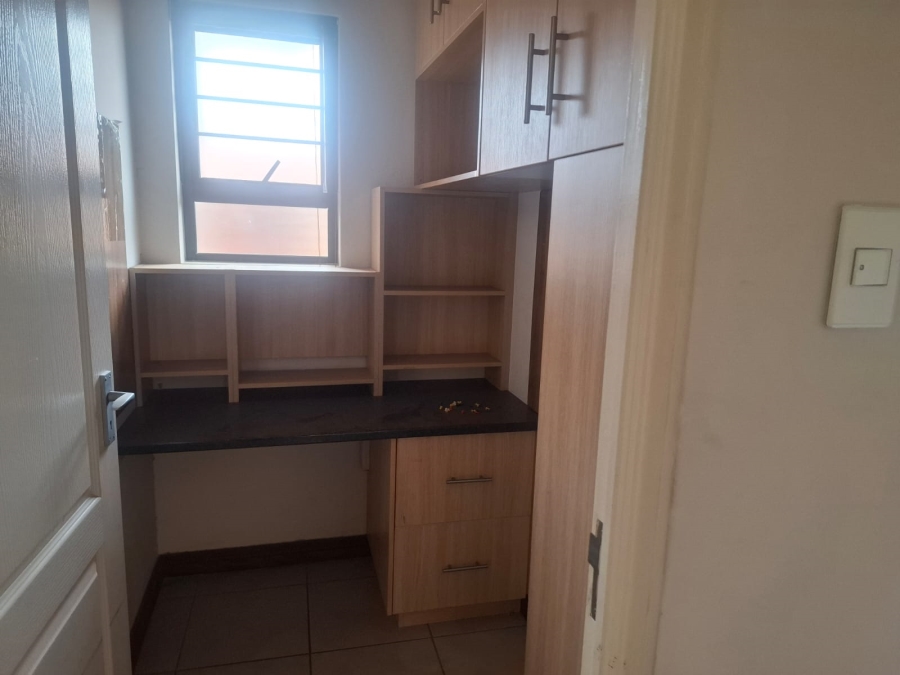 2 Bedroom Property for Sale in Pomona Gauteng