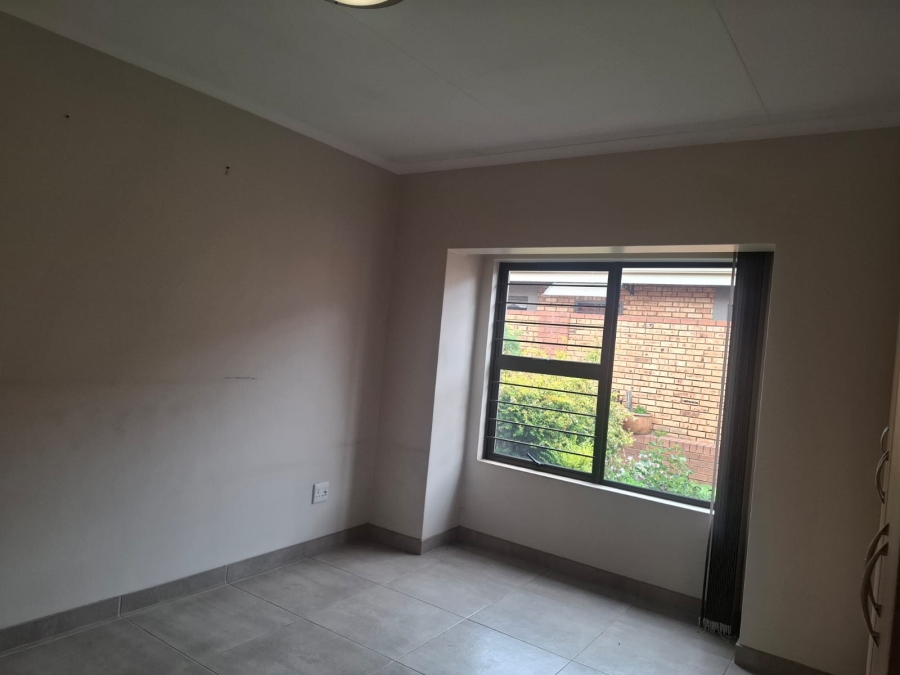 2 Bedroom Property for Sale in Pomona Gauteng