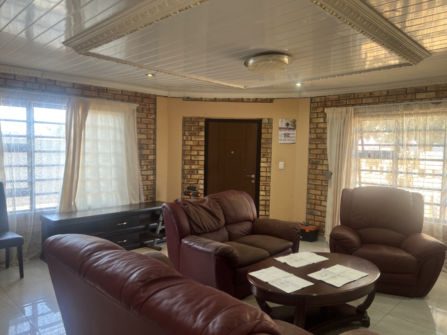 3 Bedroom Property for Sale in Protea Glen Gauteng
