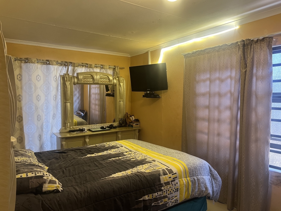 3 Bedroom Property for Sale in Protea Glen Gauteng