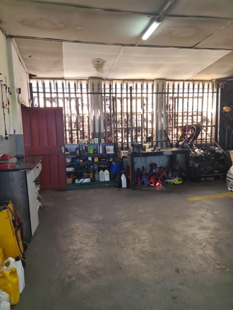 Commercial Property for Sale in Selection Park Gauteng