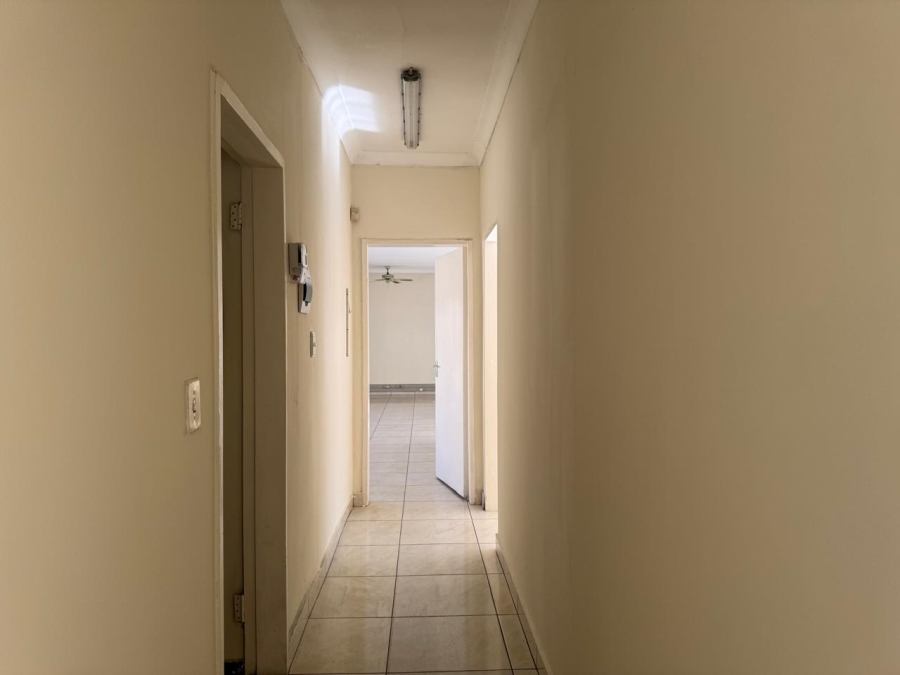 To Let commercial Property for Rent in New Redruth Gauteng