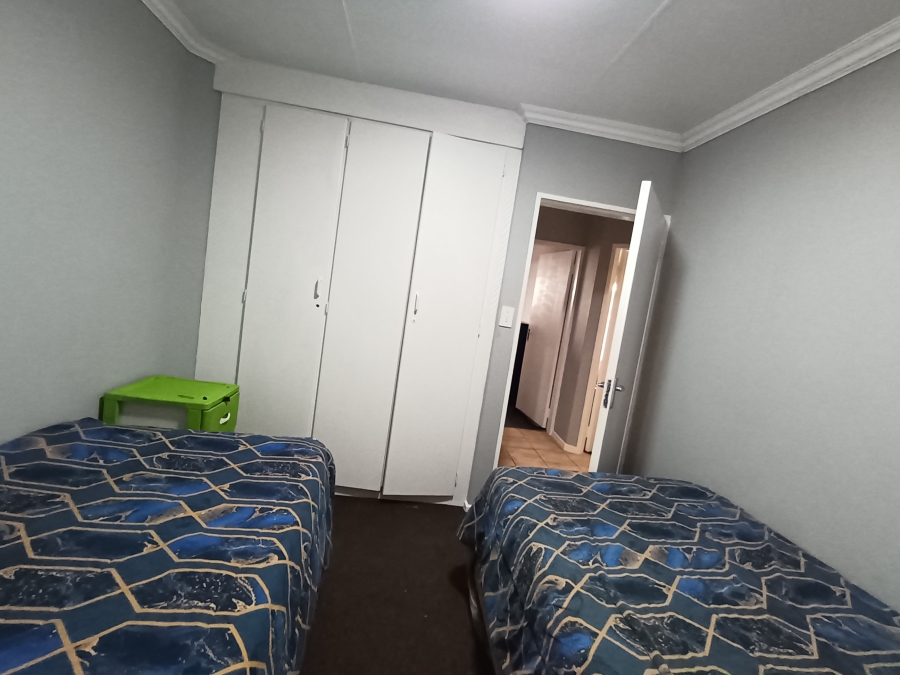 3 Bedroom Property for Sale in Die Hoewes Gauteng