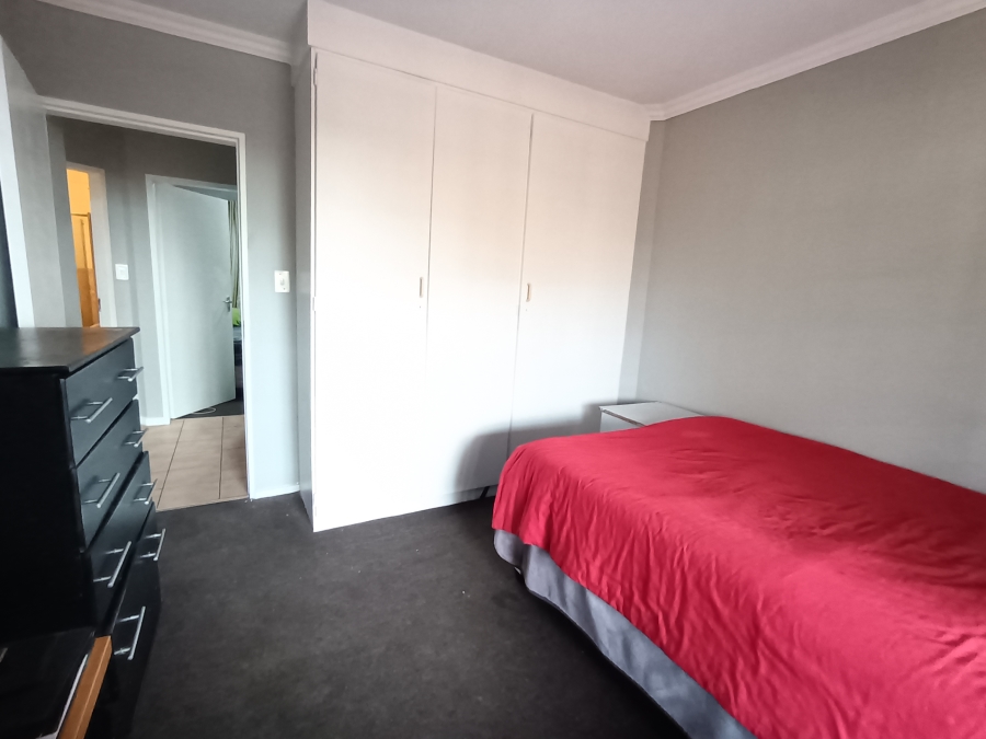 3 Bedroom Property for Sale in Die Hoewes Gauteng