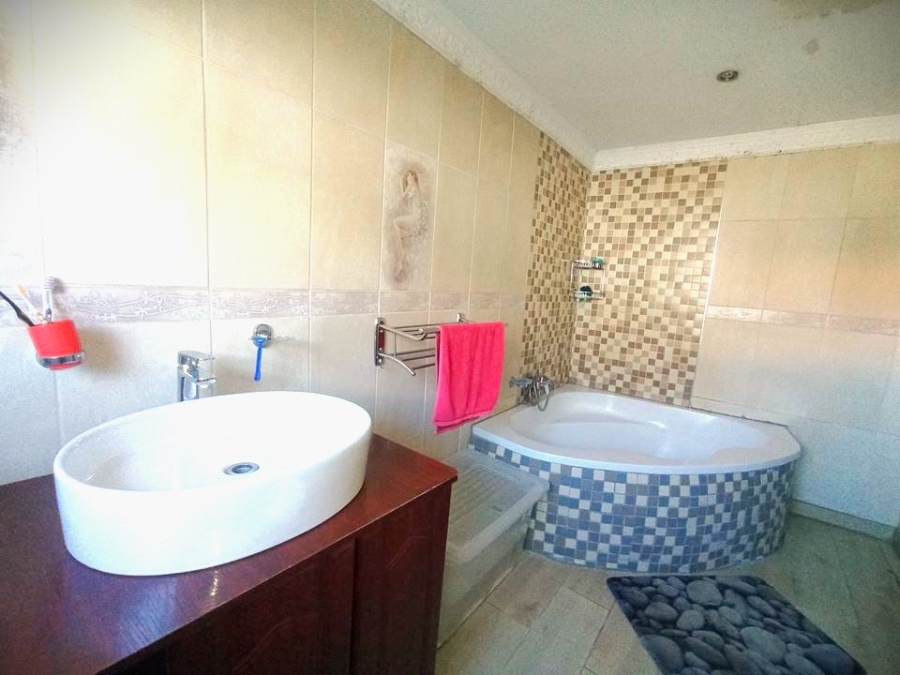 3 Bedroom Property for Sale in Crosby Gauteng