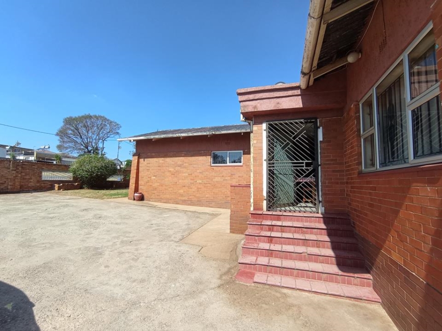 3 Bedroom Property for Sale in Crosby Gauteng