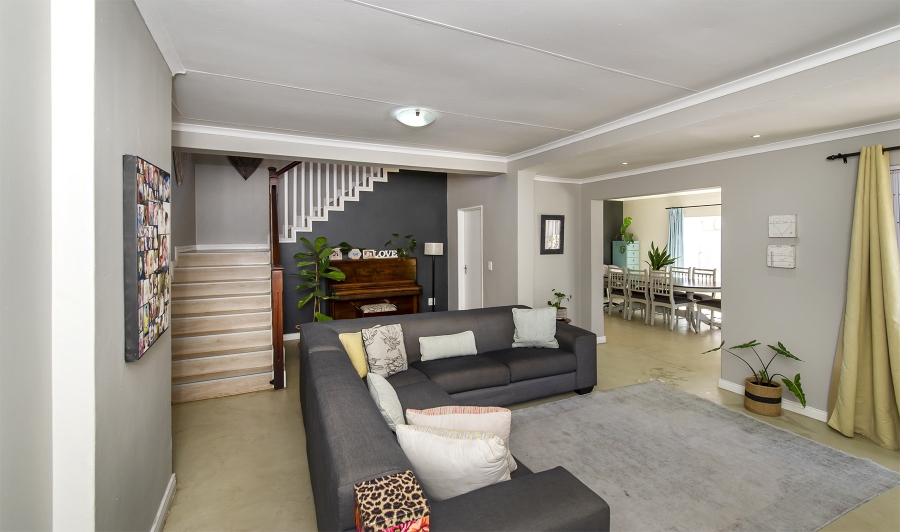 5 Bedroom Property for Sale in Highway Gardens Gauteng