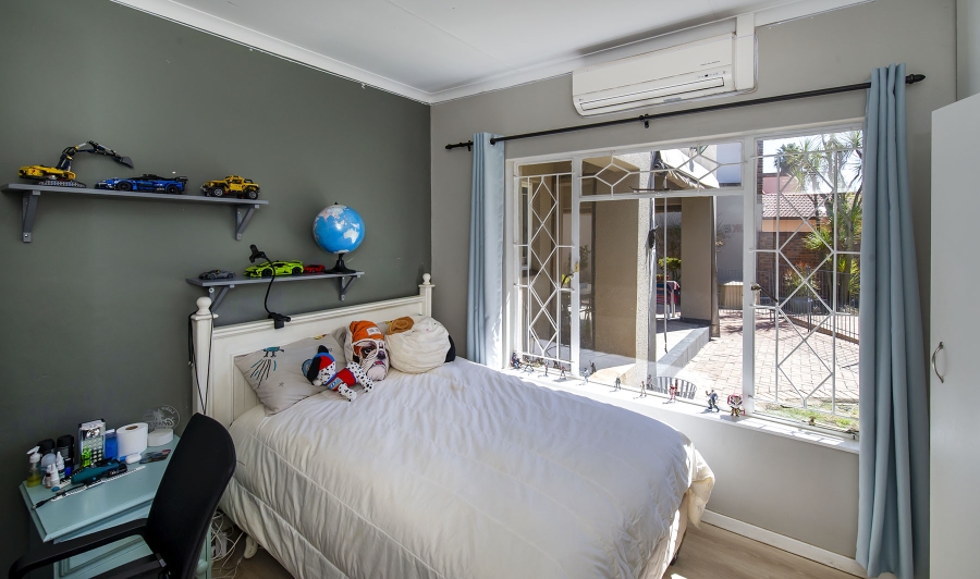 5 Bedroom Property for Sale in Highway Gardens Gauteng