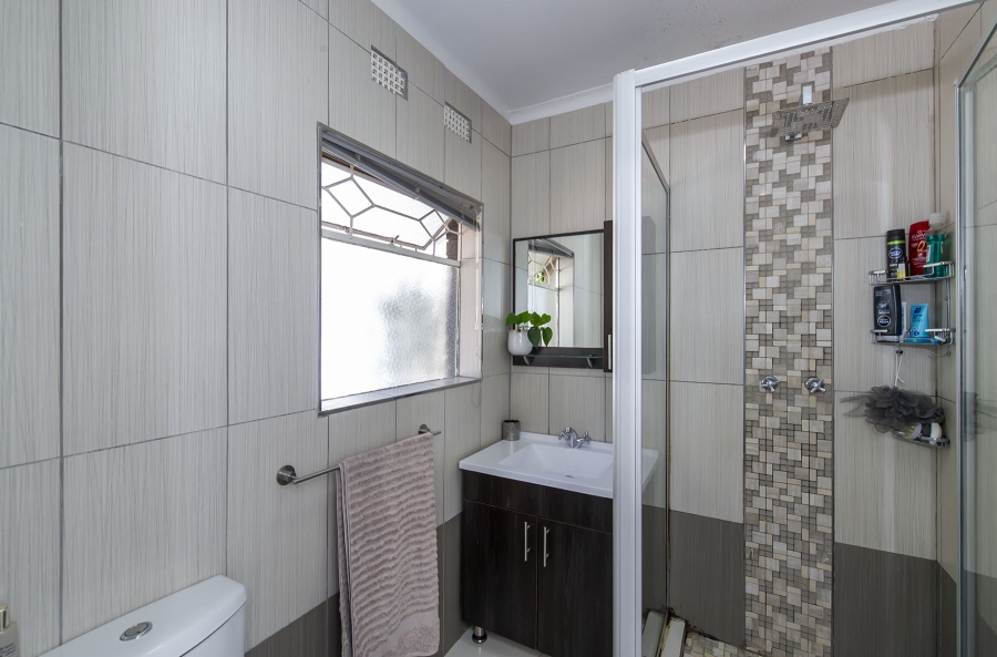 5 Bedroom Property for Sale in Highway Gardens Gauteng