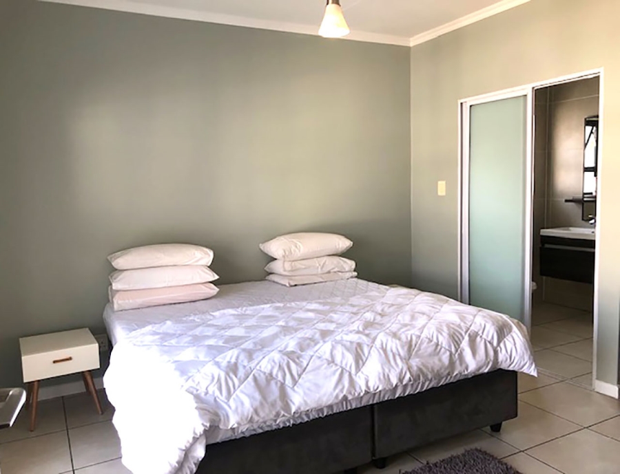 1 Bedroom Property for Sale in Bryanston Gauteng