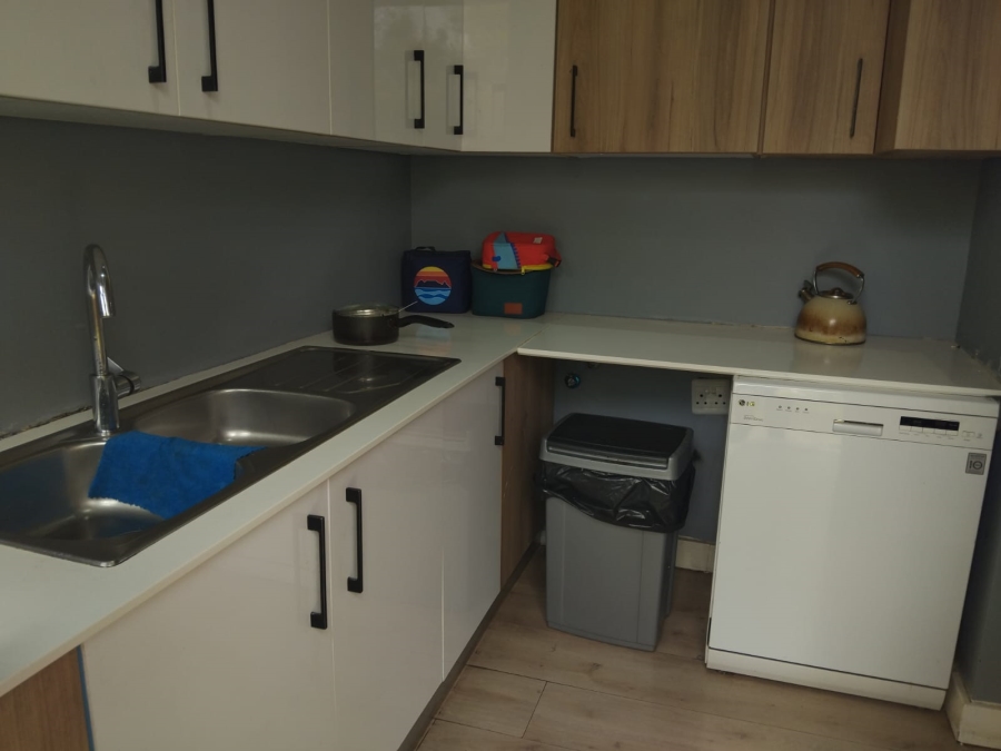 4 Bedroom Property for Sale in Norton Home Estate AH Gauteng