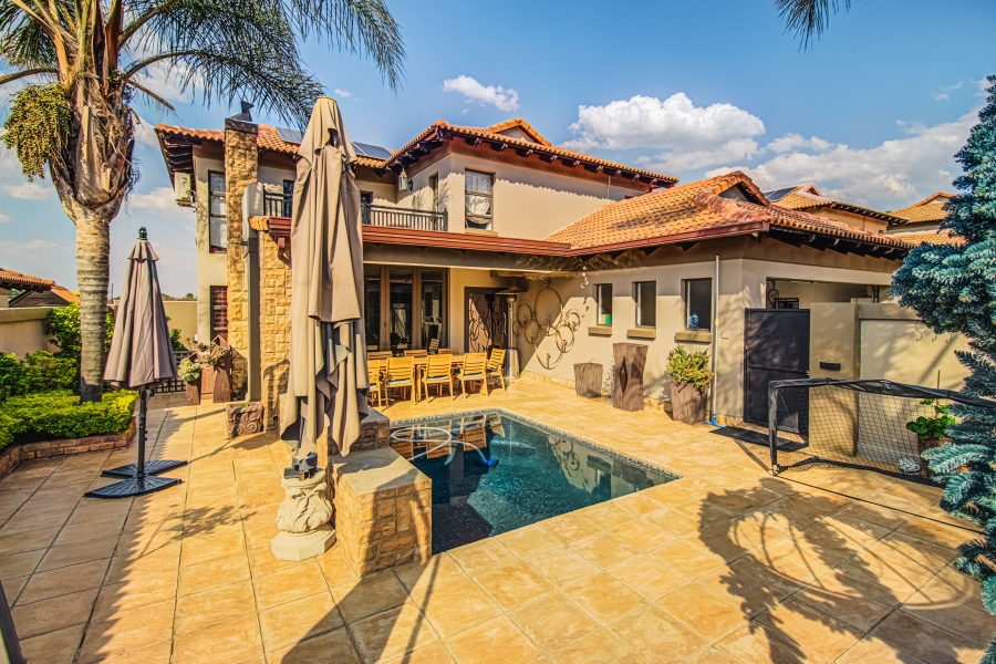 4 Bedroom Property for Sale in Glen Marais Gauteng