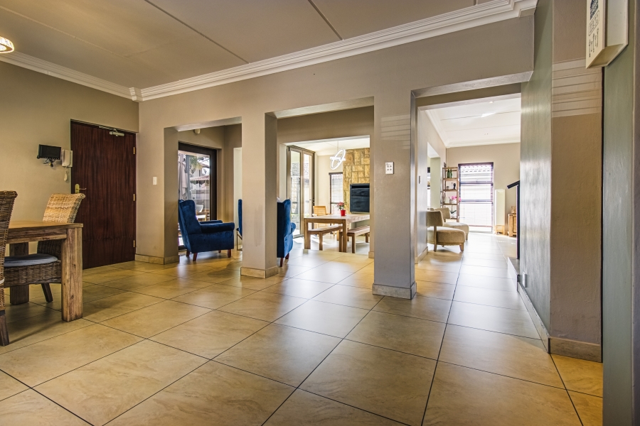 4 Bedroom Property for Sale in Glen Marais Gauteng