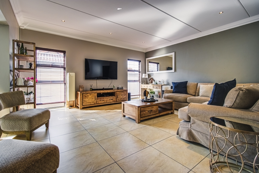 4 Bedroom Property for Sale in Glen Marais Gauteng