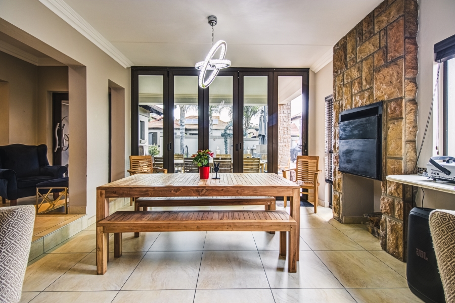 4 Bedroom Property for Sale in Glen Marais Gauteng