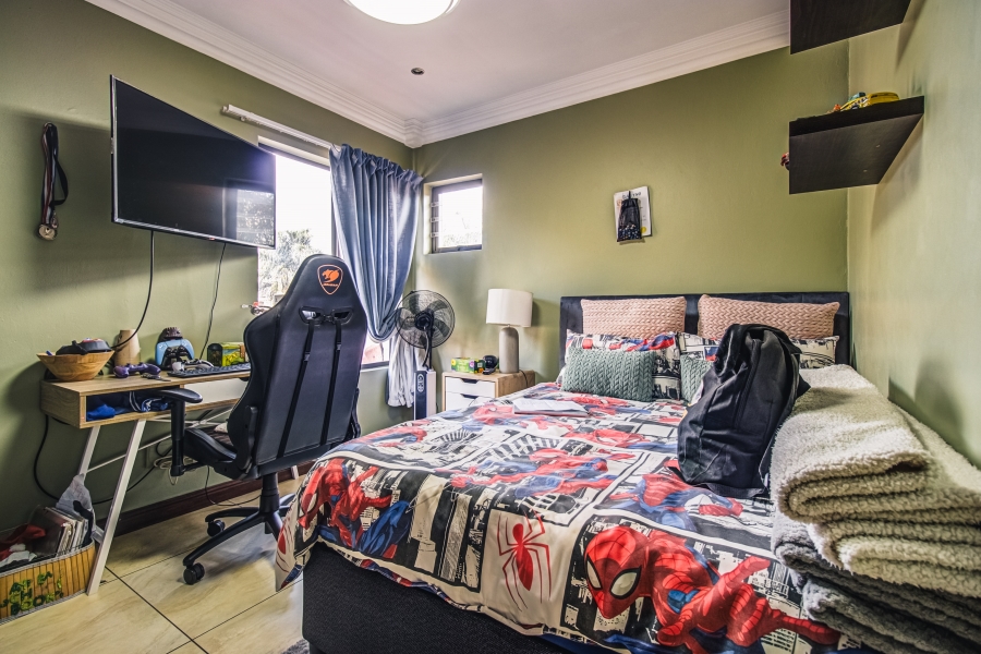 4 Bedroom Property for Sale in Glen Marais Gauteng