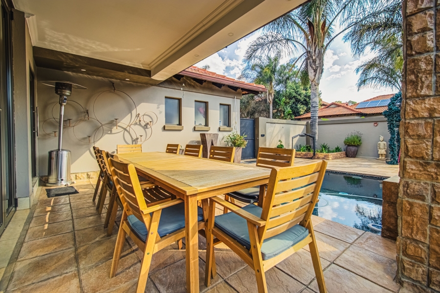 4 Bedroom Property for Sale in Glen Marais Gauteng