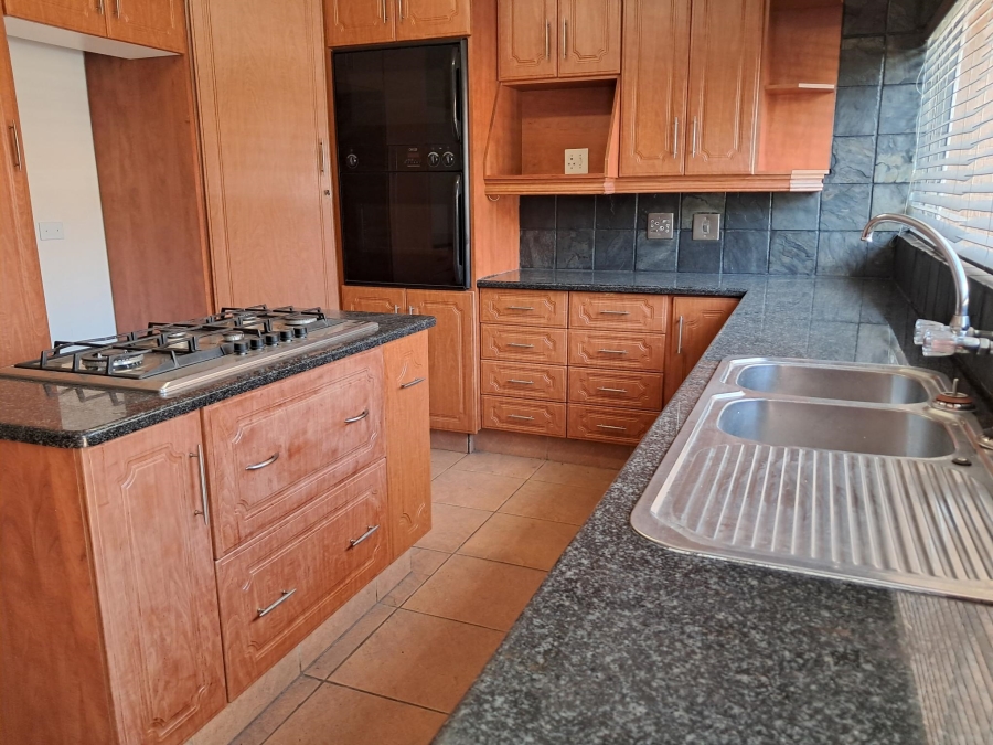 4 Bedroom Property for Sale in Dalpark Gauteng