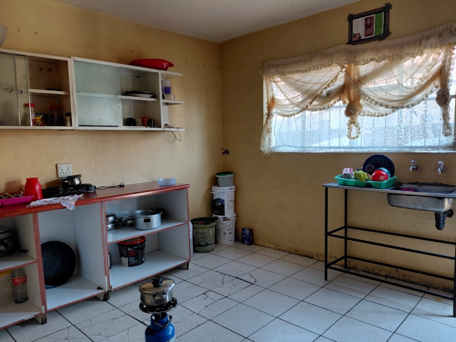 8 Bedroom Property for Sale in Actonville Gauteng