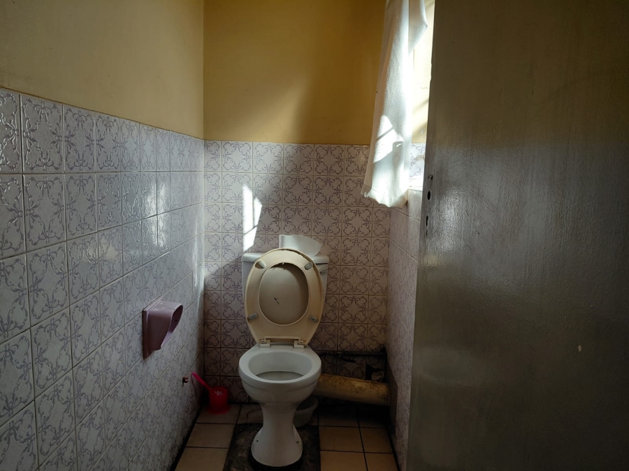 8 Bedroom Property for Sale in Actonville Gauteng