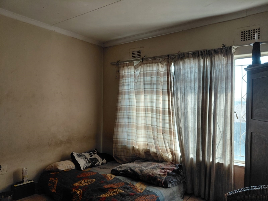 8 Bedroom Property for Sale in Actonville Gauteng