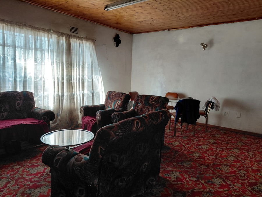 8 Bedroom Property for Sale in Actonville Gauteng