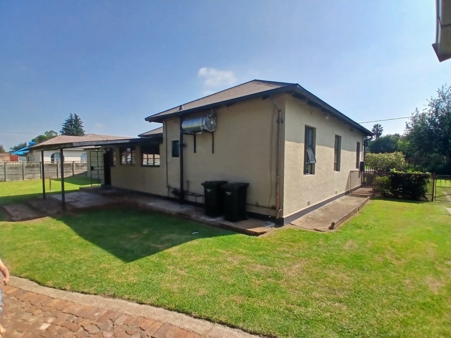 5 Bedroom Property for Sale in Persida Gauteng