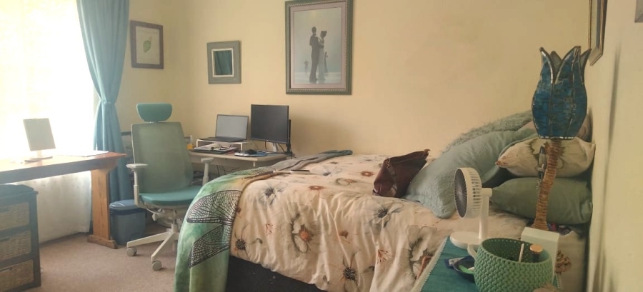 2 Bedroom Property for Sale in Farrarmere Gauteng