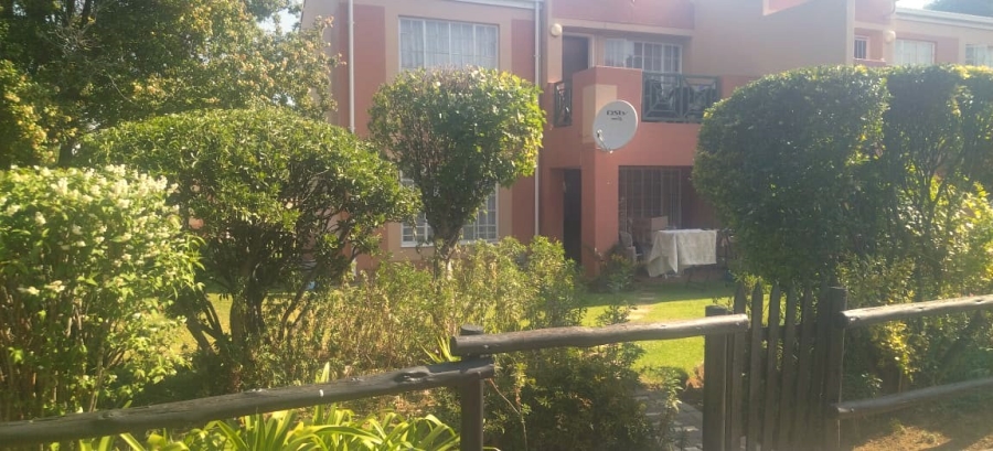 2 Bedroom Property for Sale in Farrarmere Gauteng
