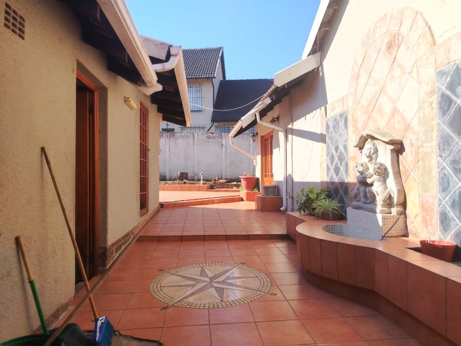 4 Bedroom Property for Sale in Lambton Gauteng