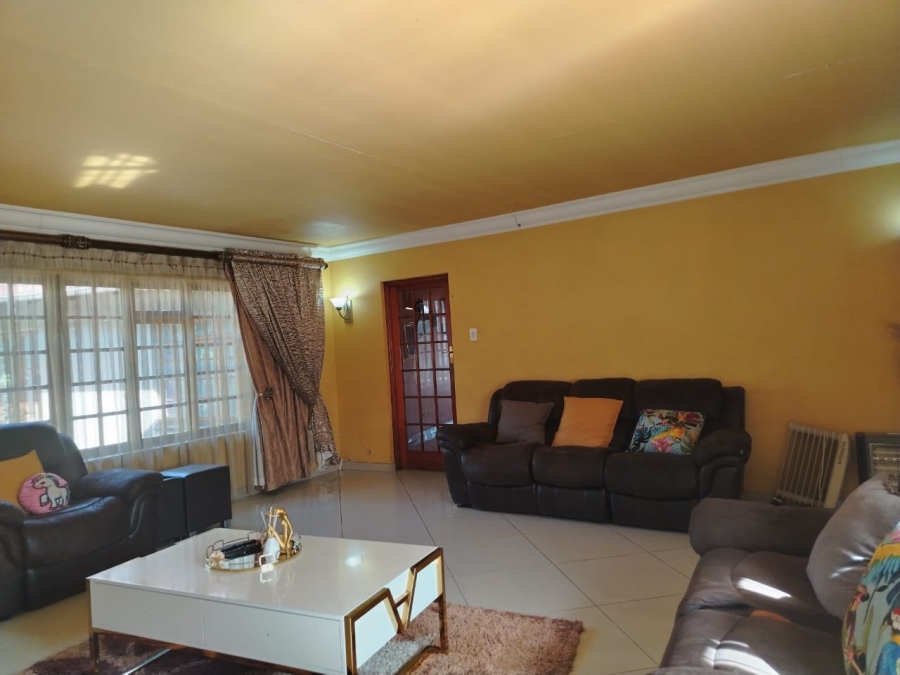 4 Bedroom Property for Sale in Lambton Gauteng