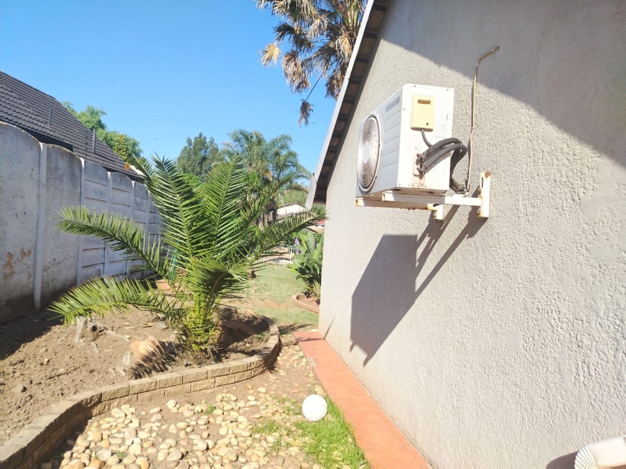 4 Bedroom Property for Sale in Lambton Gauteng