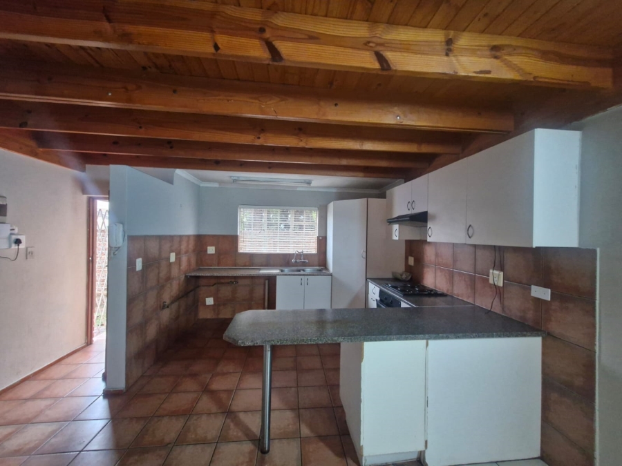 To Let 3 Bedroom Property for Rent in Bardene Gauteng