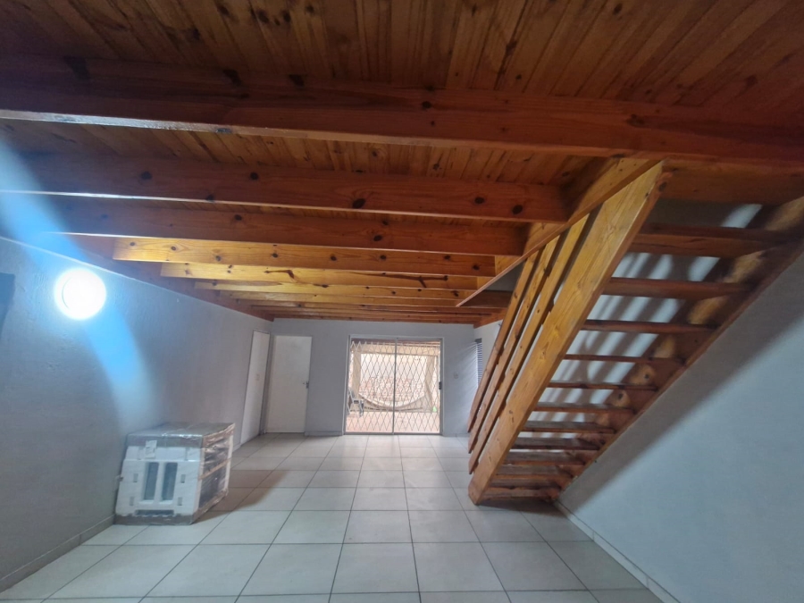 To Let 3 Bedroom Property for Rent in Bardene Gauteng