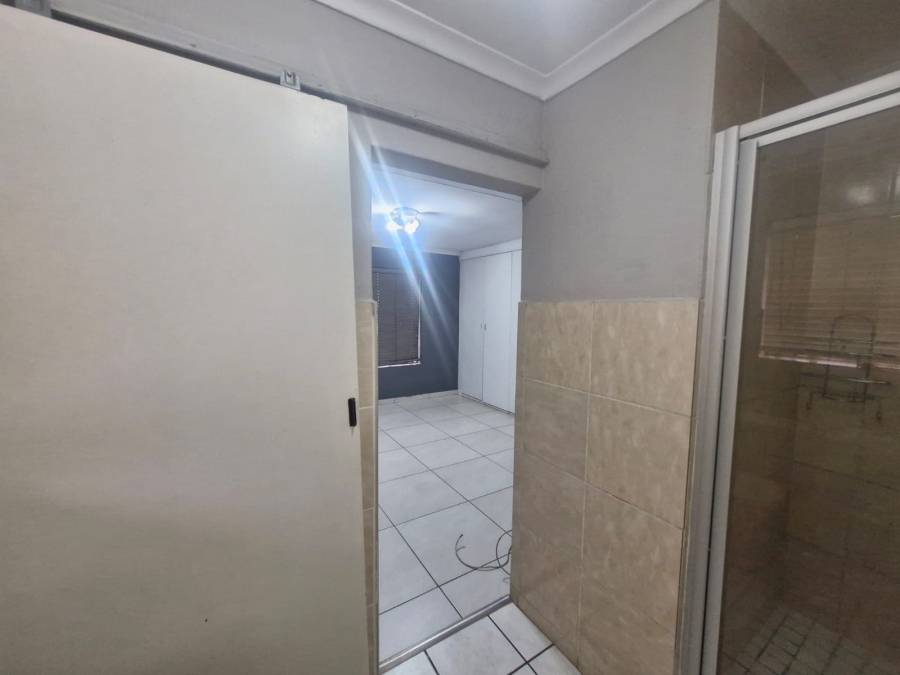 To Let 3 Bedroom Property for Rent in Bardene Gauteng