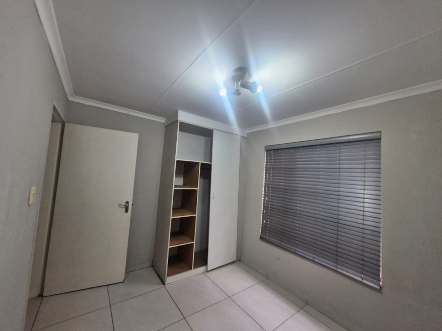 To Let 3 Bedroom Property for Rent in Bardene Gauteng