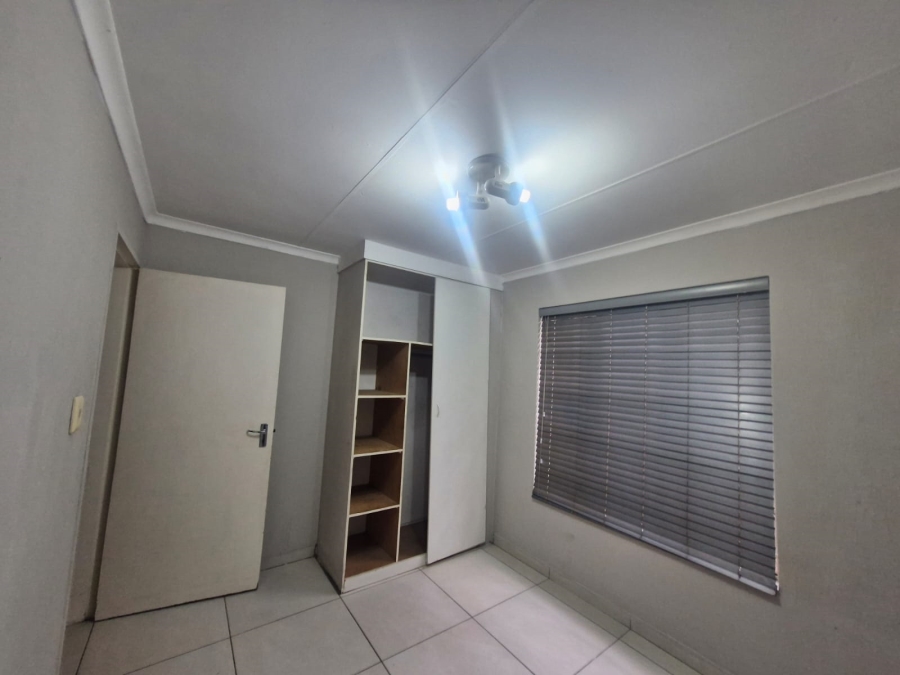 To Let 3 Bedroom Property for Rent in Bardene Gauteng