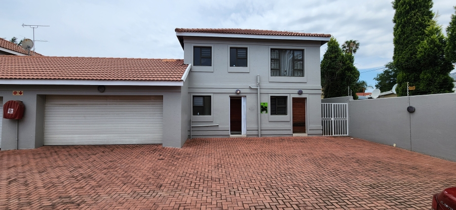 3 Bedroom Property for Sale in Edenvale Central Gauteng