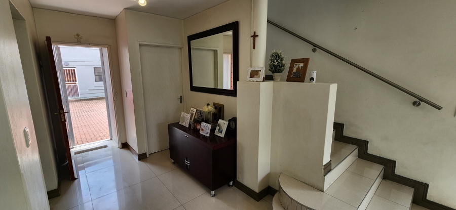 3 Bedroom Property for Sale in Edenvale Central Gauteng