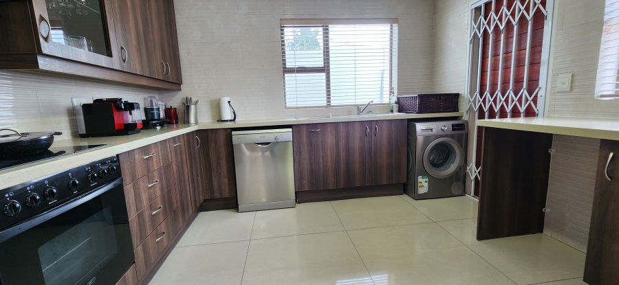 3 Bedroom Property for Sale in Edenvale Central Gauteng