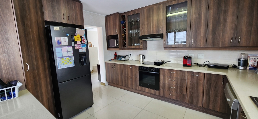 3 Bedroom Property for Sale in Edenvale Central Gauteng