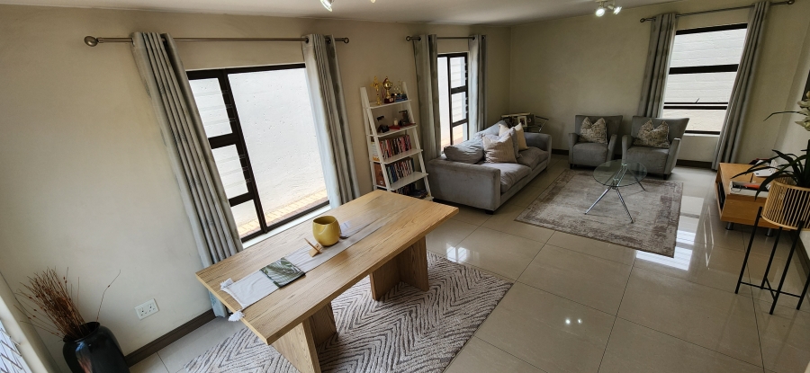 3 Bedroom Property for Sale in Edenvale Central Gauteng